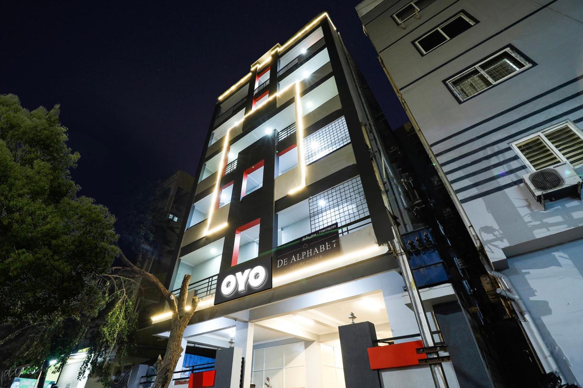 Super Townhouse De Alphabet Hotel Kukatpally Nexus Mall حيدر أباد المظهر الخارجي الصورة